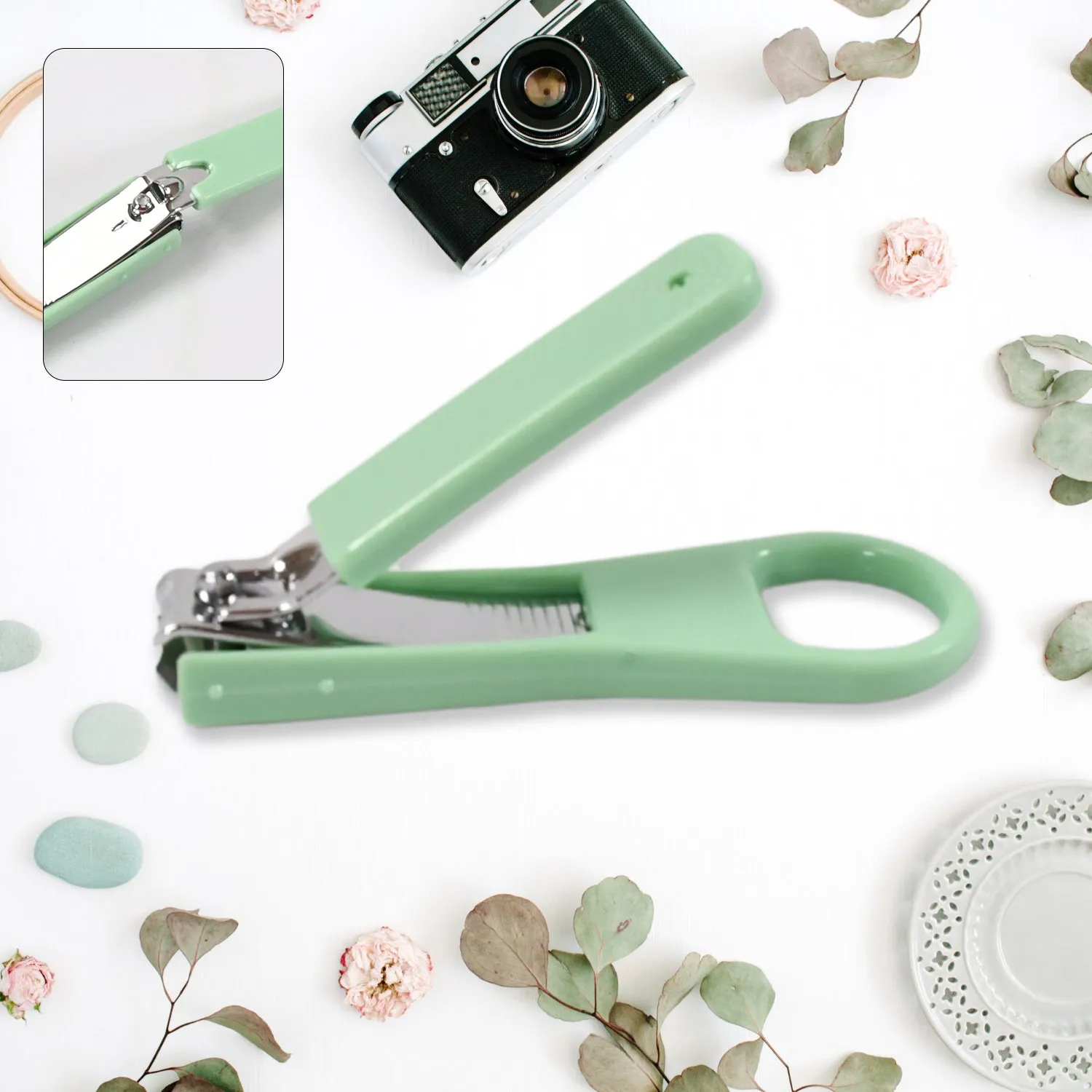 Adult Nail Clippers - Plastic Hardware, Green Design