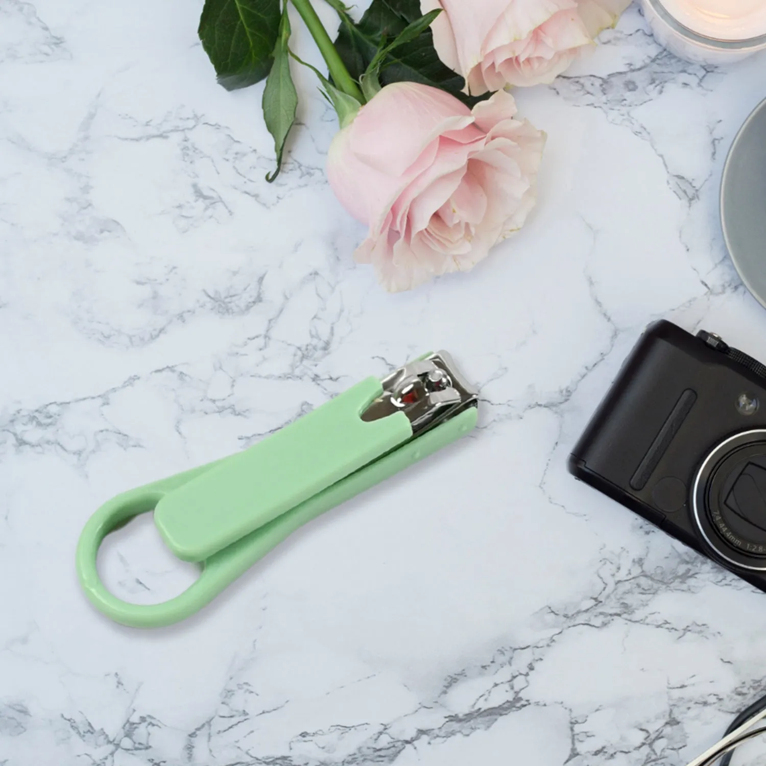 Adult Nail Clippers - Plastic Hardware, Green Design