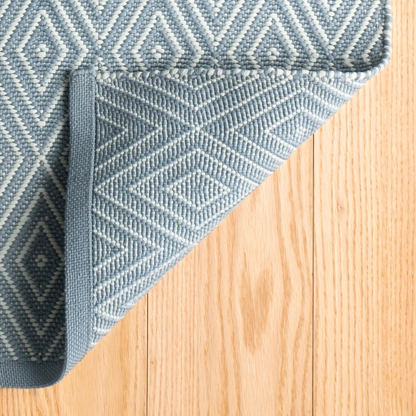 Diamond Slate/Light Blue Handwoven Indoor/Outdoor Rug Swatch