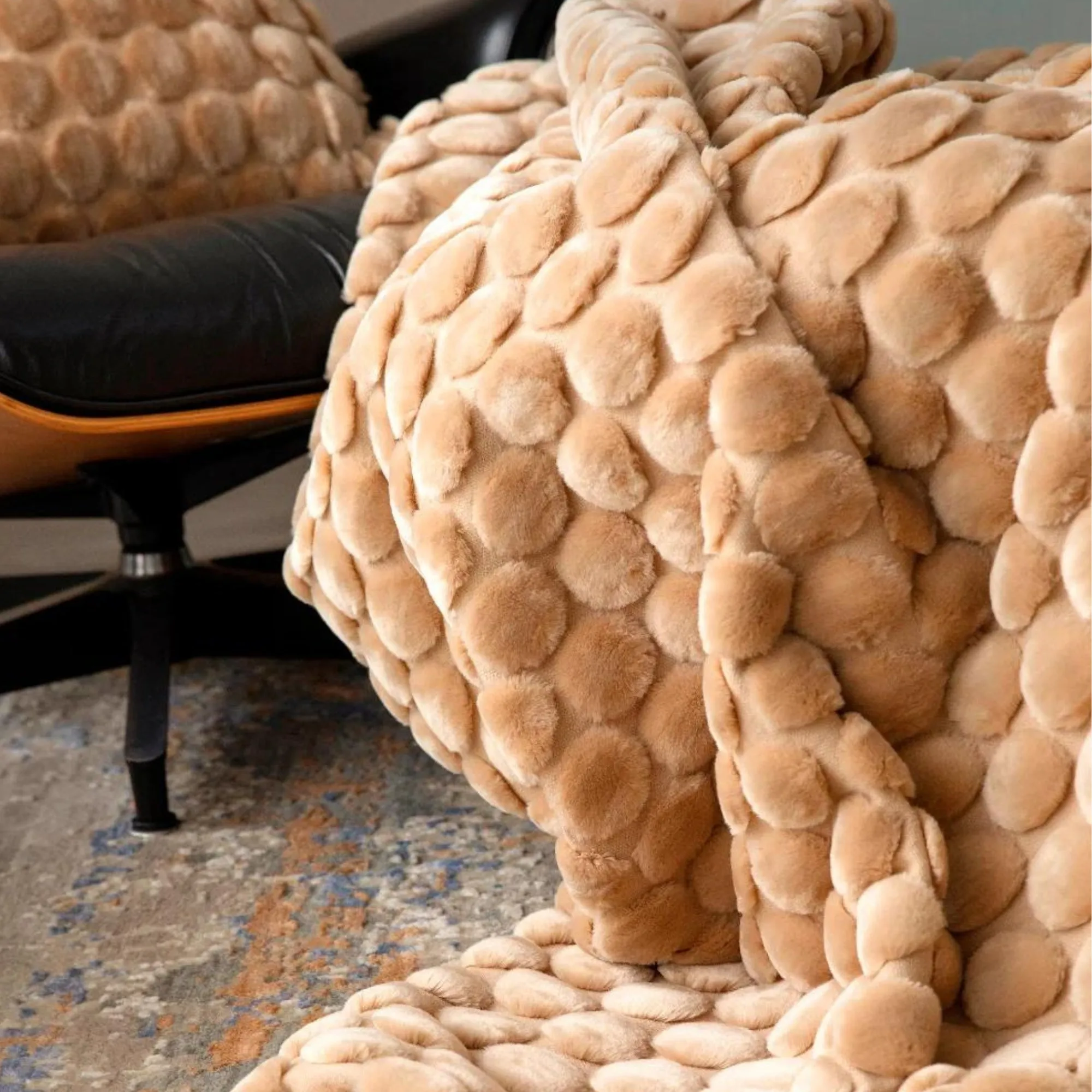 Egg Velvet Throw Beige