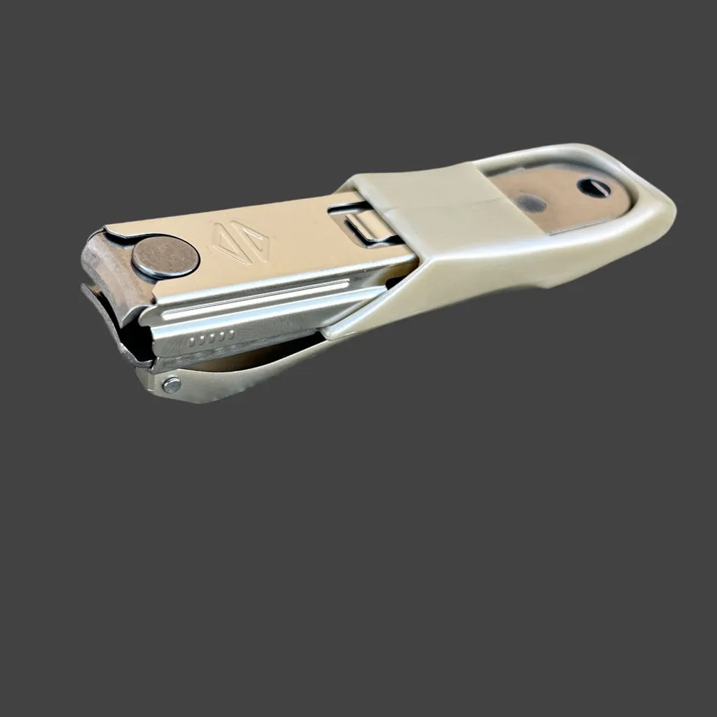 FEATHER NAIL CLIPPERS