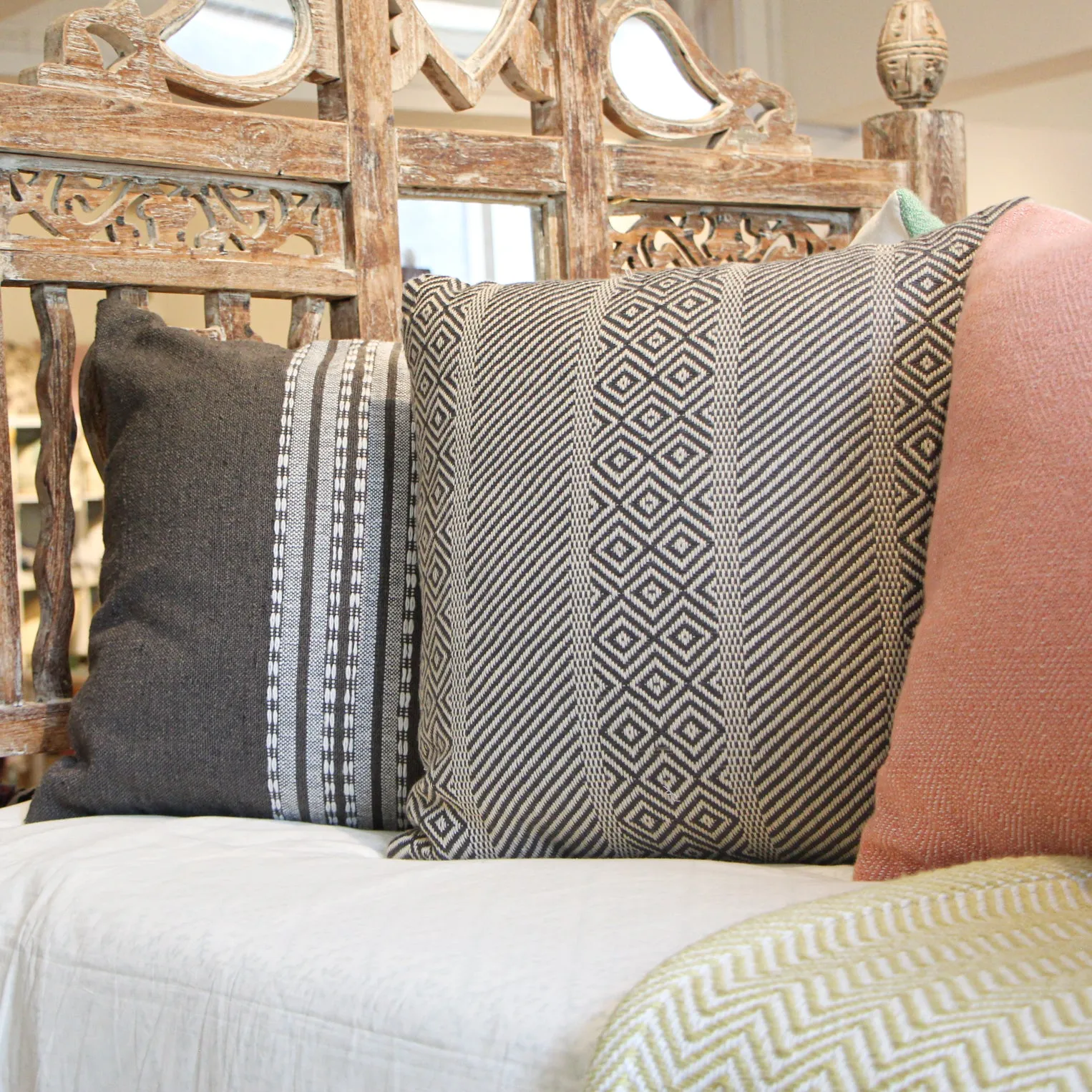 Trucadors Cushion